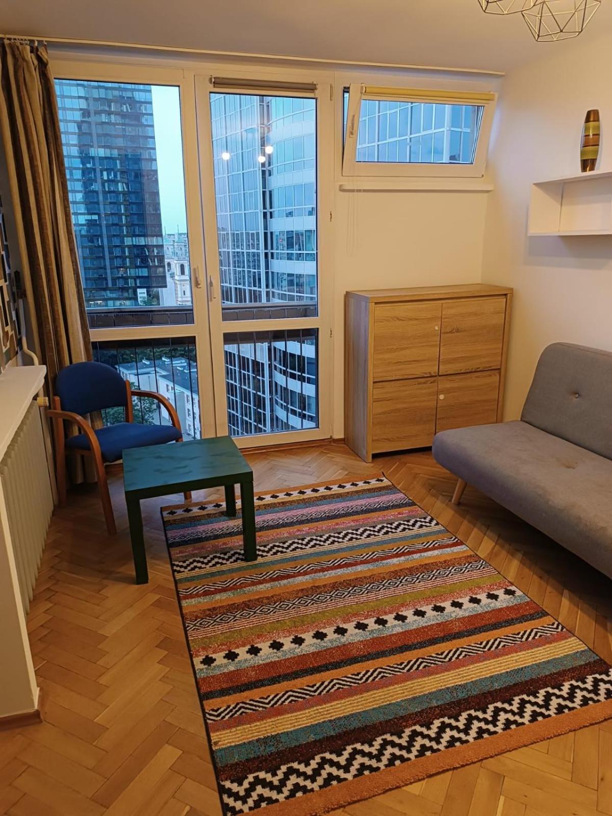 Mieszkanie Przy Metrze Rondo Onz Apartment *